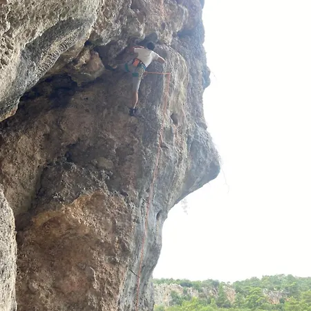 Seron Mountain House Kwatera prywatna *